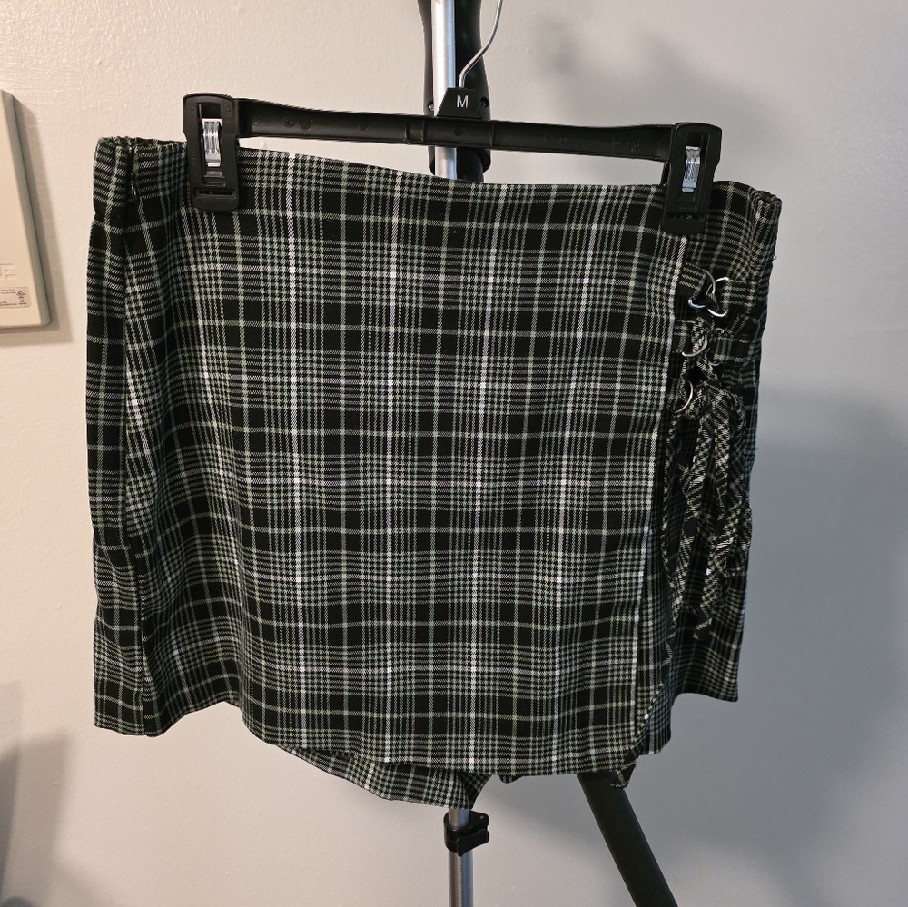 SO Grunge Y2K Skater Mini Skort with lace up detailing
